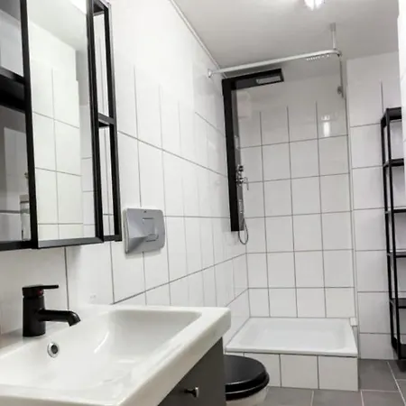 Grande Chambre Avec Sdb Prive Dans Jolie Maison * ヴァーヴル